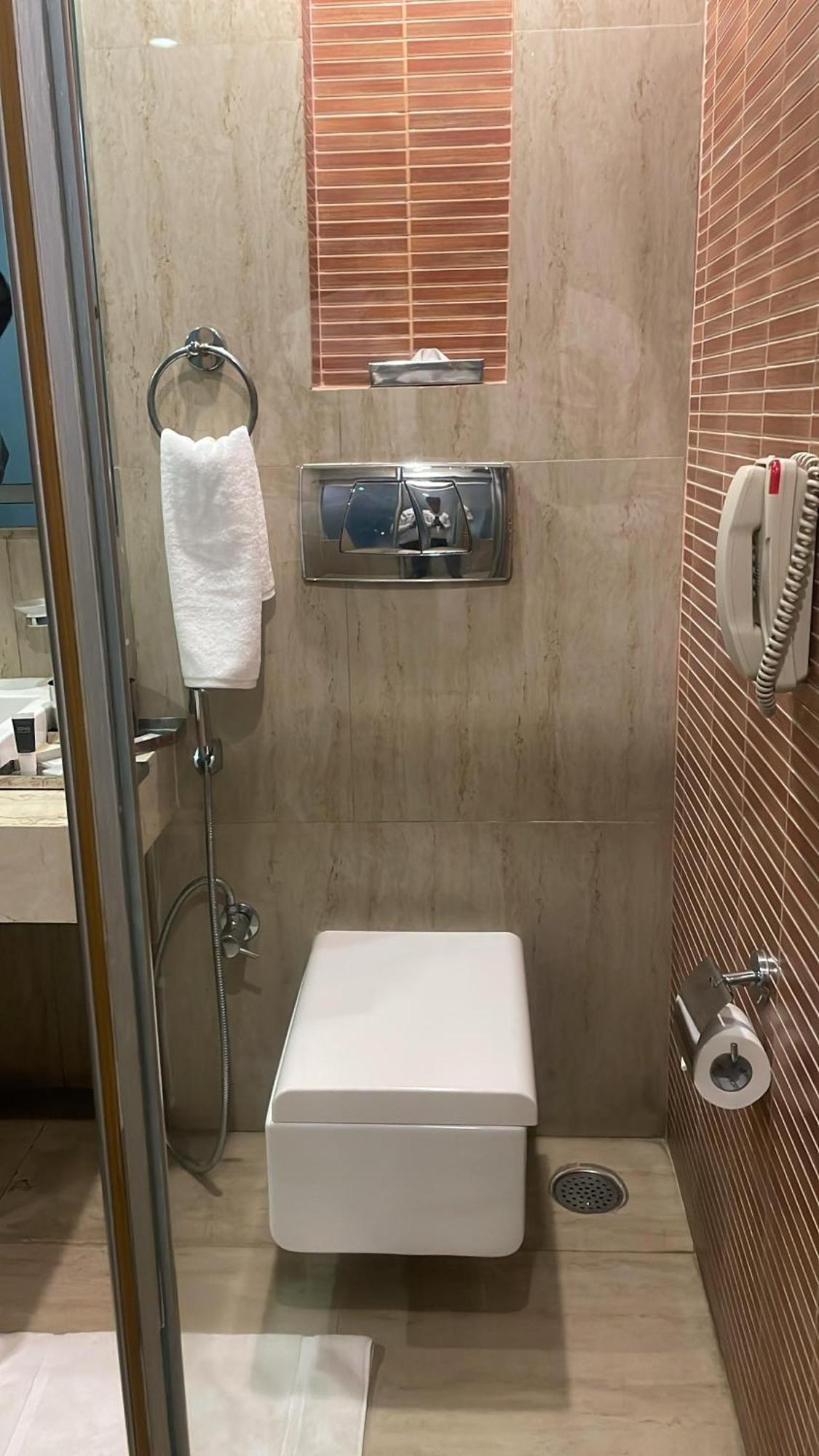 Hotel Zone By The Park, Orr, Chennai